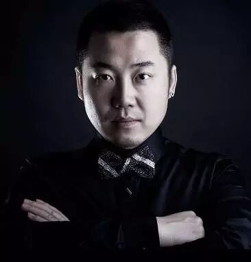 知名電臺主播航志，約你來做近視手術(shù)啦!