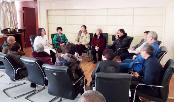 青光眼患者心理咨詢會(huì)，醫(yī)患互動(dòng)，真情相擁!