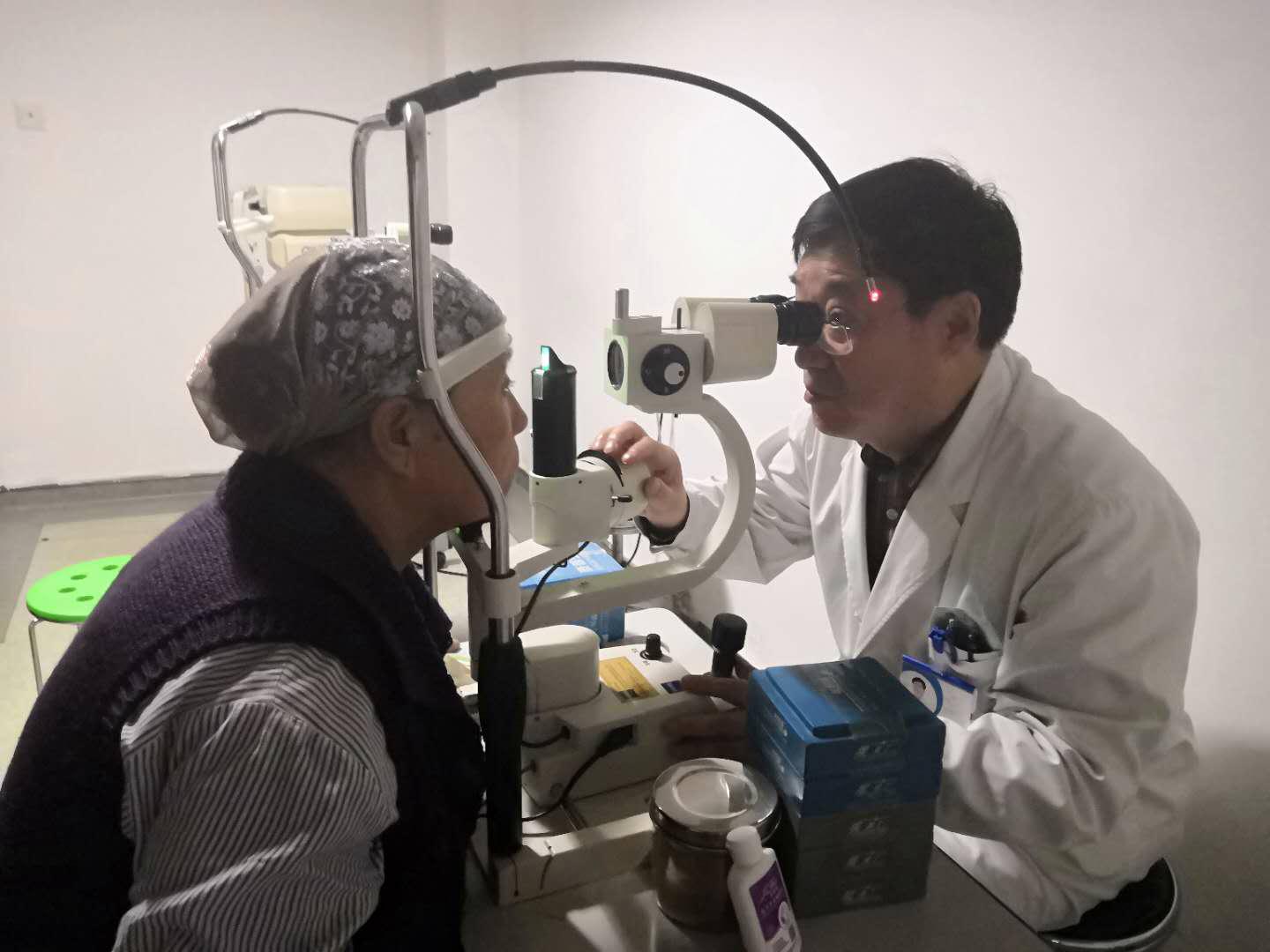 角膜移植+白內障手術實施，64歲阿姨重回晚年幸福時光