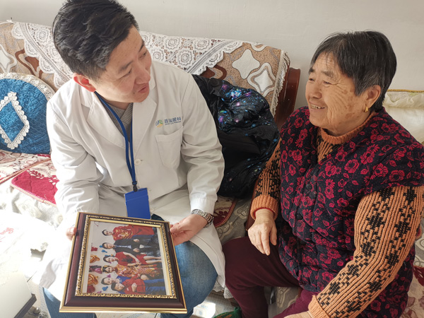元宵慰問送祝福，濃濃關(guān)愛暖人心