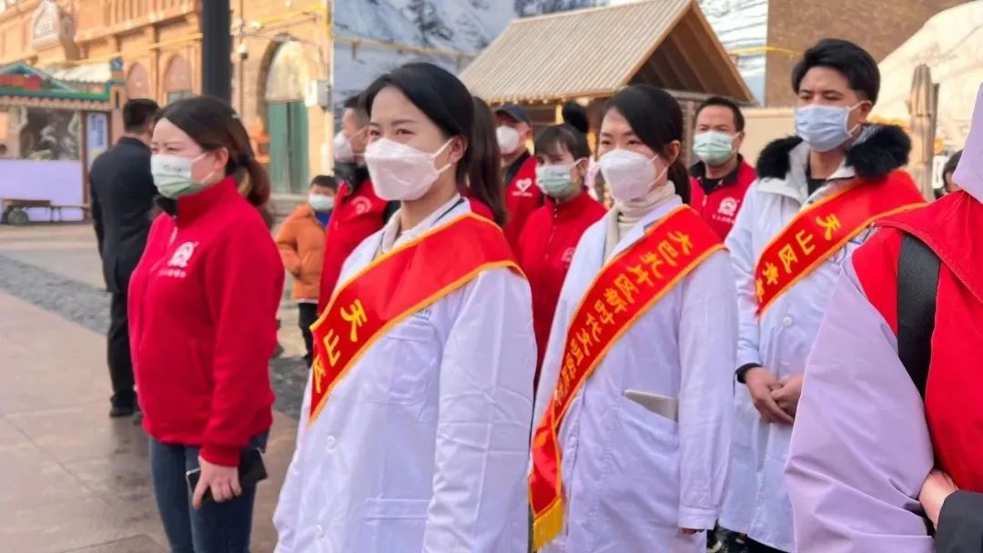 【不褪色的雷鋒精神】青春建功新時(shí)代，志愿奉獻(xiàn)我先行